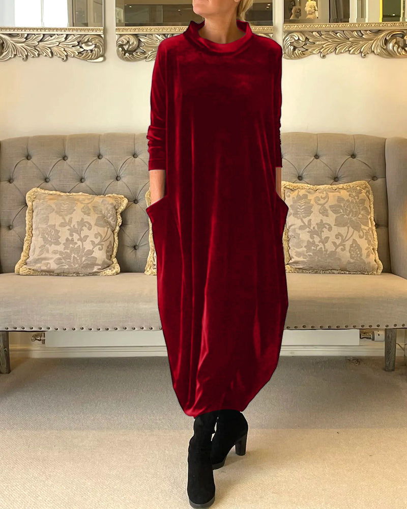 Cozy Velvet Dress Featuring Convenient Pockets