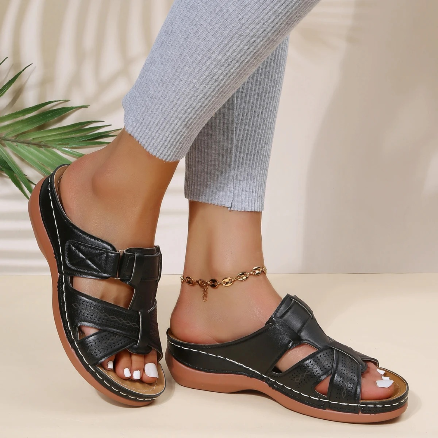 Women's Open-Toe Sandal Footwear