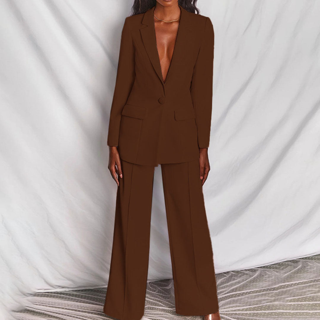 Hayley - Stylish Women's Blazer and Trousers Ensemble